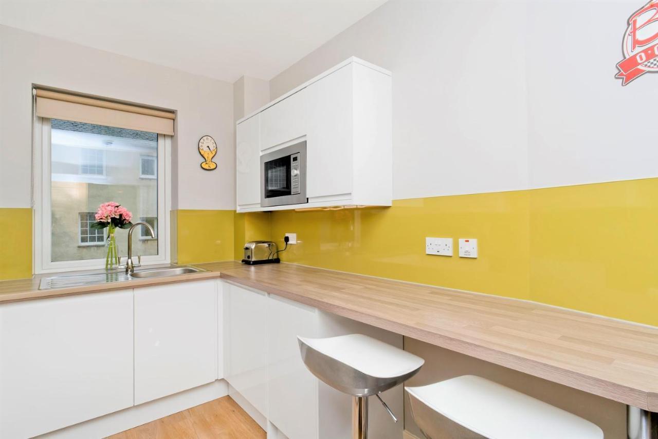 אדינבורו Charming Old Town 2 Bed Apt, 2Mins From Royal Mile מראה חיצוני תמונה