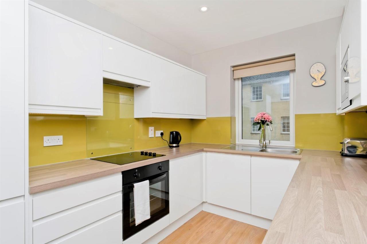 אדינבורו Charming Old Town 2 Bed Apt, 2Mins From Royal Mile מראה חיצוני תמונה