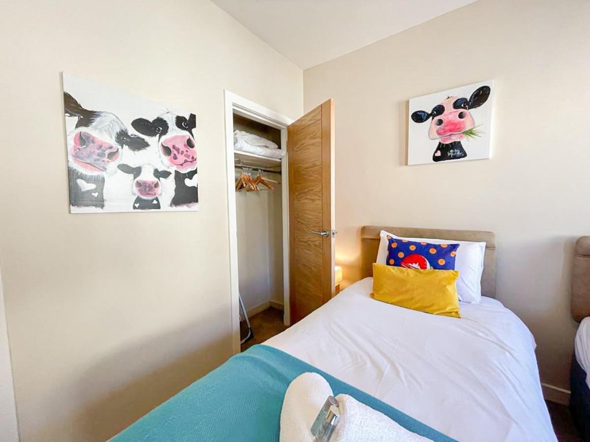 אדינבורו Charming Old Town 2 Bed Apt, 2Mins From Royal Mile מראה חיצוני תמונה
